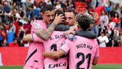 Abrazo Joselu, Darder, Brian Oliván y Nico Melamed en el Rayo Vallecano-Espanyol
21-05-23