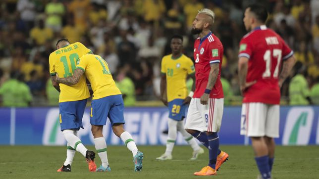 Chile cae goleado ante Brasil y Qatar es un milagro