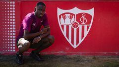 Soumaré posa para AS en la Ciudad Deportiva del Sevilla.