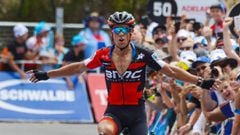 BMC rider Richie Porte of Australia wins Stage 5 on the fifth day of the Tour Down Under cycling race in Adelaide on January 20, 2018. / AFP PHOTO / BRENTON EDWARDS / -- IMAGE RESTRICTED TO EDITORIAL USE - STRICTLY NO COMMERCIAL USE --