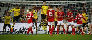 Gonzalo Jara volvió a ser citado en el Mainz 05, pero vio desde el banco de suplentes la dura caída de su equipo ante el Borussia Dortmund por 0-2 como local.