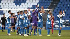 Partido Deportivo de La Coru&ntilde;a -  Marino de Luanco. final, jugadores saludando publico