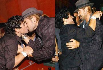 Beso de Colin Farrell a Maradona
