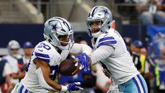 ARLINGTON, TEXAS - SEPTEMBER 17: Dak Prescott #4 of the Dallas Cowboys hands off the ball to Tony Pollard #20 during the second quarter against the New York Jets at AT&T Stadium on September 17, 2023 in Arlington, Texas.   Richard Rodriguez/Getty Images/AFP (Photo by Richard Rodriguez / GETTY IMAGES NORTH AMERICA / Getty Images via AFP)