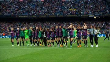 Las jugadoras del Barcelona celebran su clasificación para la final de la Champions.