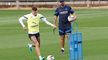 Samu Castillejo y Gattuso, en un entrenamiento del Valencia.
