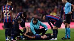 The Barcelona midfielder was forced to leave the field after suffering an injury against Sevilla.