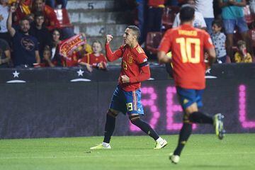 Rodrigo Moreno celebrates Spain's second goal against the Faroe Islands.