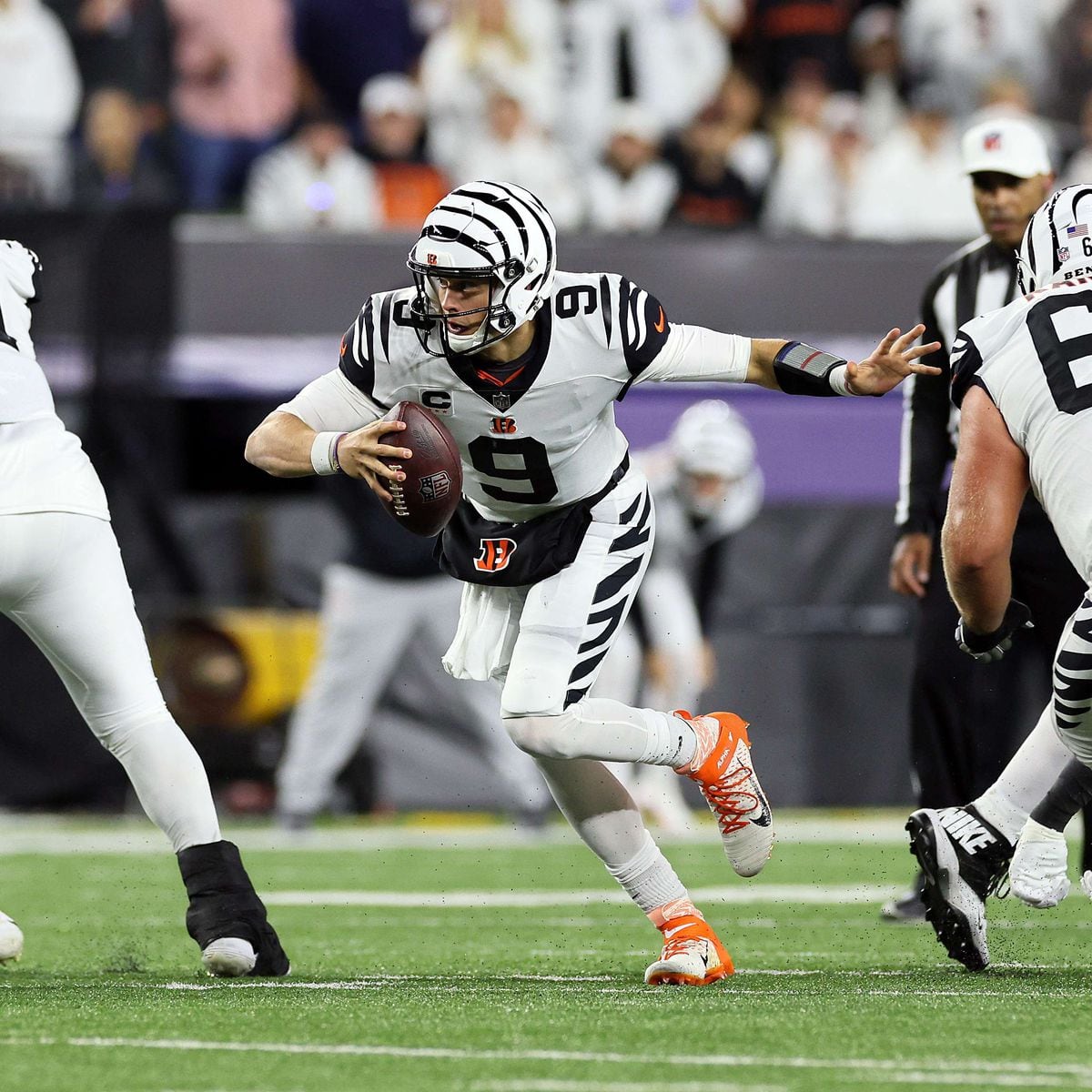 Why did the Cincinnati Bengals wear white helmets and uniforms on