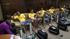 Los jugadores de Brasil reciben ox&iacute;geno tras jugar ante Bolivia