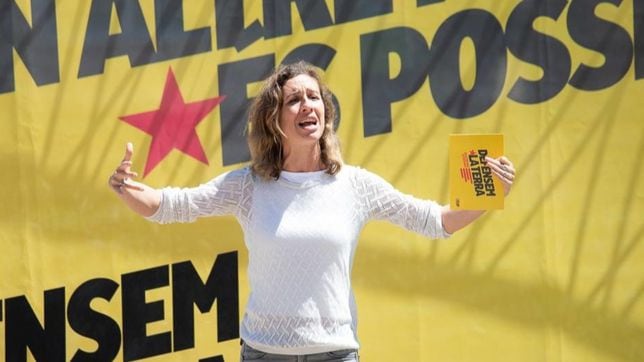 ¿Quién es Laia Estrada, la candidata de la CUP para las elecciones de Cataluña 2024?