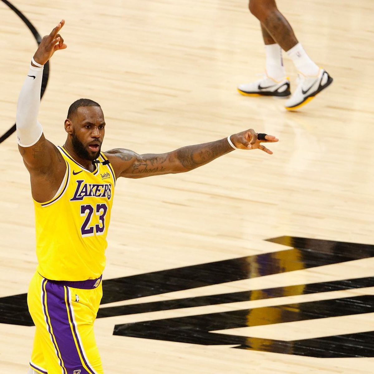 Which NBA teams sell the most merchandise in 2023? Lakers, Warriors,  Knicks… - AS USA