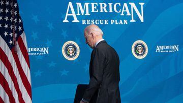 El presidente de los Estados Unidos, Joe Biden, se va despu&eacute;s de hablar sobre el Plan de Rescate de Estados Unidos en el edificio de oficinas ejecutivas de Eisenhower en Washington, DC, el 22 de febrero de 2021.