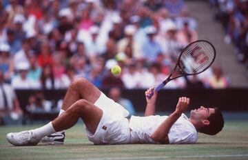 La brutal carrera de Sampras en el tenis se resume en: 14 títulos de Grand Slam, 5 títulos del Masters, 2 ediciones de la Copa Davis y 11 títulos de Masters 1000. Además, se mantuvo como número 1 del mundo por 286 semanas.