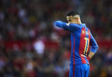 Neymar Jr of FC Barcelona looks on during the match between Sevilla FC vs FC Barcelona