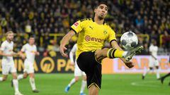 El lateral marroqu&iacute; del Borussia Dortmund, Achraf Hakimi, durante un partido.