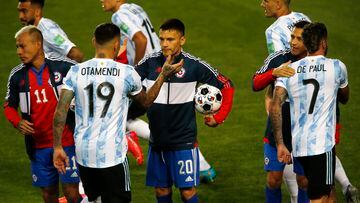 Chile contra Argentina durante el partido clasificatorio al mundial de Catar 2022 realizado en el estadio Zorros del Desierto.