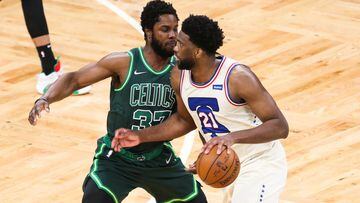Embiid in 30-year first for 76ers as Curry's lands 41 points and Zion matches Shaq