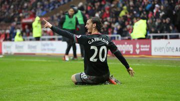 SUNDERLAND, ENGLAND - FEBRUARY 11:  Manolo Gabbiadini of Southhampton celebrates his first goal of the game during the Premier League match between Sunderland and Southampton at Stadium of Light on February 11, 2017 in Sunderland, England. (Photo by Ian M
