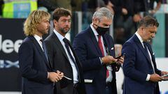 El expresidente ya de la Juventus Andrea Agnelli con Pavel Nedved y otros directivos del club italiano.