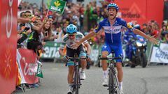 Enric Mas celebra su victoria en la Vuelta a Espa&ntilde;a 2018.