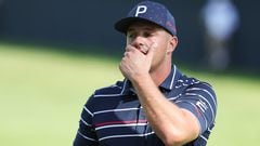 BROOKLINE, MASSACHUSETTS - JUNE 13: Bryson DeChambeau of the United States reacts on the 18th green during a practice round prior to the 2022 U.S. Open at The Country Club on June 13, 2022 in Brookline, Massachusetts.   Warren Little/Getty Images/AFP
== FOR NEWSPAPERS, INTERNET, TELCOS & TELEVISION USE ONLY ==