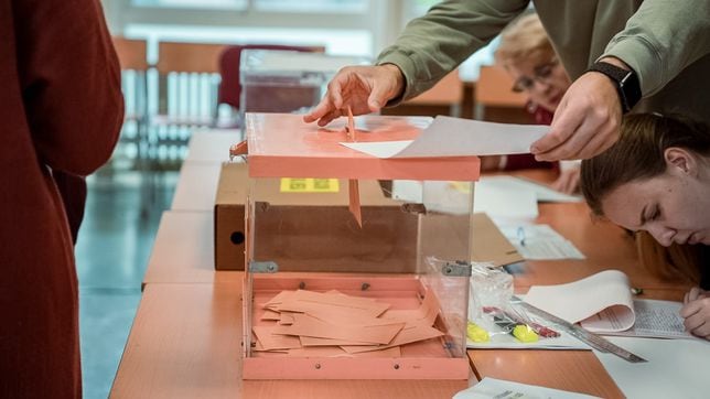 El PSOE se aferra a 30.000 votos nulos