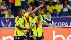 Jugadoras de la Selección Colombia Femenina celebrando un gol.
