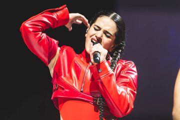 Por primera vez, Rosalía se presenta en vivo en Colombia.