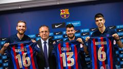 El Barça presenta a sus tres refuerzos y promete mantener el presupuesto