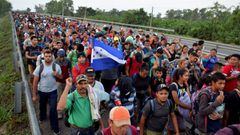 México llama a integrantes de la caravana migrante a regularizar su estancia en el país