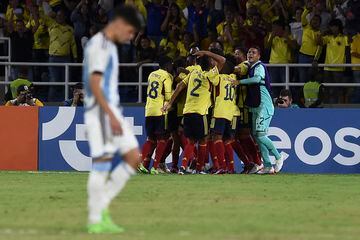 Colombia gana con gol de Fuentes y pasa a la siguiente fase del Sudamericano. 