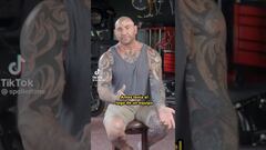 Dave Bautista reconoció que se quitó un tatuaje en honor a Pacquiao por sus comentarios homófobos