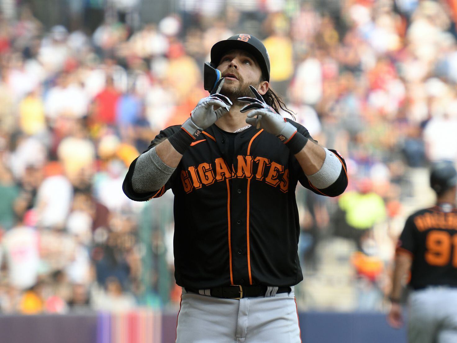 SFGiants on X: Brandon Crawford's jersey from yesterday is headed to the  @baseballhall. His home run was the first-ever in Mexico City, the first  Giants homer hit outside of the US/Canada, and