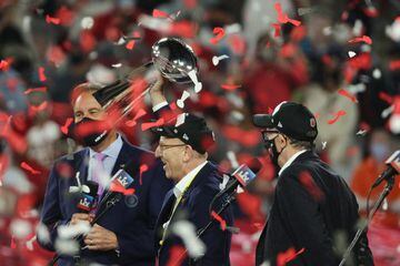 Tampa Bay Buccaneers owner Joel Glazer holds the Lombardi Trophy after the Bucs' Super Bowl LV win over the Kansas City Chiefs.