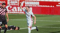 &Aacute;lvaro Arroyo celebra su primer gol con la camiseta del Albacete Balompi&eacute; ante el CE Sabadell.