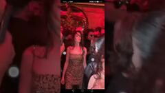 Video: El baile viral de Anne Hathaway en un antro en París