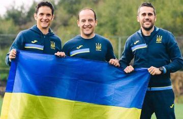 Jordi Escura, Lluís Cortés y Jaume Joan Rius, preparador físico, técnico y segundo entrenador de la Selección femenina de Ucrania.