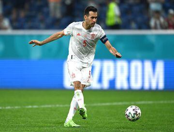 SAINT PETERSBURG, RUSSIA - JULY 02: Sergio Busquets of Spain hits the post from their side's first penalty in a penalty shoot out during the UEFA Euro 2020 Championship Quarter-final match between Switzerland and Spain at Saint Petersburg Stadium on July 