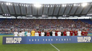 Roma and Real Madrid line-up before the match.