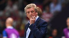 England&#039;s coach Roy Hodgson reacts during Euro 2016 round of 16 football match between England and Iceland at the Allianz Riviera stadium in Nice on June 27, 2016.   / AFP PHOTO / PAUL ELLIS