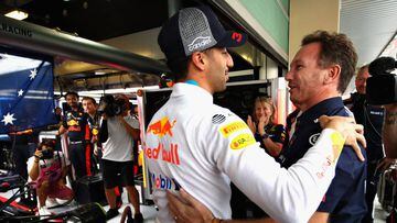 Daniel Ricciardo y Christian Horner en Abu Dhabi.