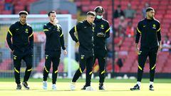 LIVERPOOL, ENGLAND - AUGUST 28: Reece James, Ben Chilwell, Mason Mount, Trevoh Chalobah, and Ruben Loftus-Cheek of Chelsea look on during a pitch inspection prior to the Premier League match between Liverpool  and  Chelsea at Anfield on August 28, 2021 in