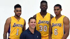 Russell, Randle y Clarkson con Walton en el Media Day de los Lakers