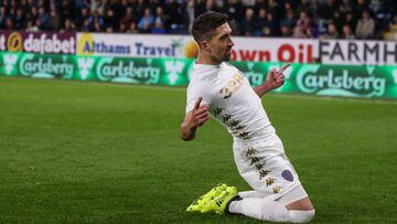 BURNLEY, ENGLAND - SEPTEMBER 19: Pablo Hernandez of Leeds United celebrates after scoring a goal to make it 1-2  during the Carabao Cup Third Round match between Burnley and Leeds United at Turf Moor on September 19, 2017 in Burnley, England. (Photo by Ro
