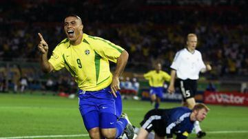 Con su impresionante marca de 8 goles, el brasileño Ronaldo se erigió como Bota de Oro, y además, llevó a Brasil a su quinta Copa Mundial.