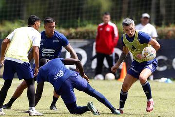 El capitán de la última estrella del Medellín tuvo su primer entrenamiento en su nuevo ciclo con el club y fue presentado ante los medios de comunicación.