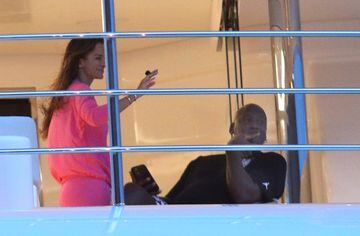 Michael Jordan con su mujer, Yvette Prieto. 