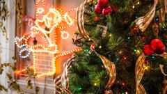 Tanto si son clásicos como más originales, existen infinidad de adornos de Navidad para decorar la casa a tu gusto.
