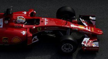GRA101. MONTMELÓ (BARCELONA), 27/02/2015.- El piloto alemán de Ferrari, Sebastian Vettel, durante la segunda jornada de la tercera tanda de entrenamientos oficiales de Fórmula Uno que se celebran en el Circuito de Catalunya de Montmeló. EFE/Alberto Estévez